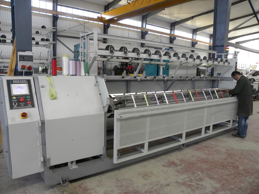 HMX 206 servo hank reeling machine